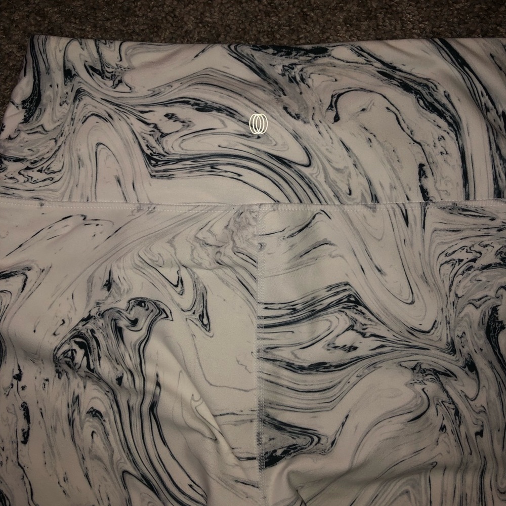 Capris - Picture 4 of 8